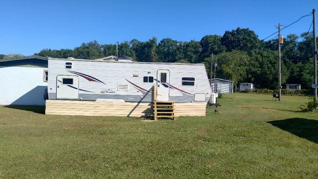 118 SE Guinevere Ct in Lake City, FL - Building Photo - Building Photo