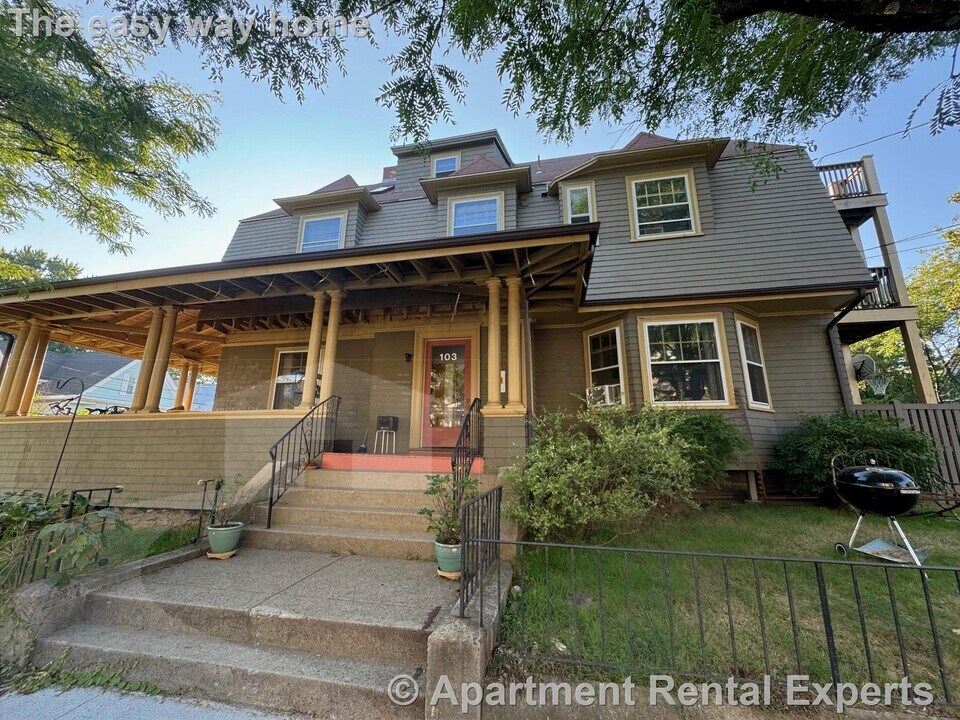 103 Liberty Ave in Somerville, MA - Building Photo