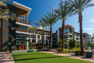 The Halsten at Chauncey Lane in Scottsdale, AZ - Foto de edificio - Building Photo