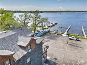 117 Nippersink Blvd in Fox Lake, IL - Building Photo - Building Photo