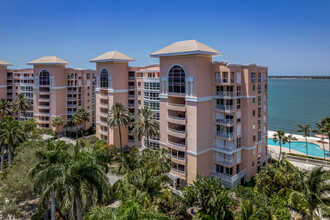 Bacopa Bay Tortuga Building in St. Petersburg, FL - Foto de edificio - Building Photo