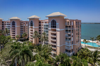 Bacopa Bay Tortuga Building in St. Petersburg, FL - Building Photo - Building Photo