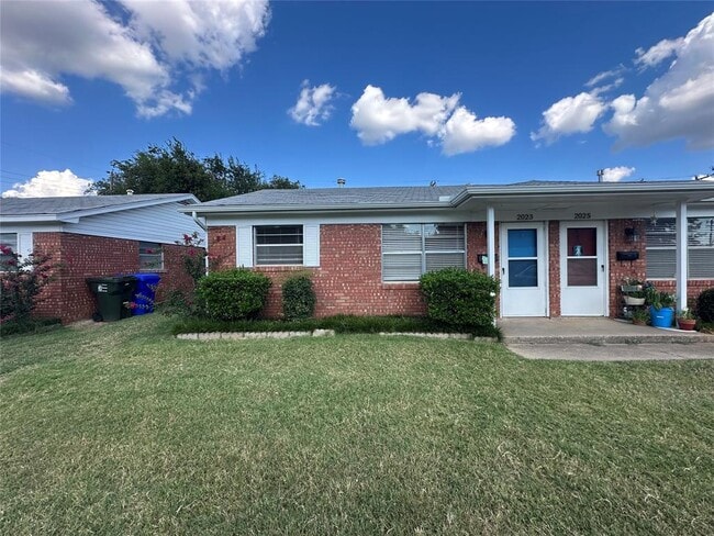 property at 2023 Delaware Ln