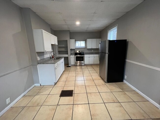 1014 Parkson Pl in Cincinnati, OH - Building Photo - Building Photo