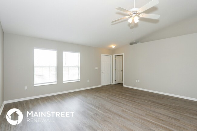 1713 SW 32nd St in Cape Coral, FL - Foto de edificio - Building Photo