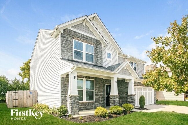 4020 Poplar Dr in Whitestown, IN - Building Photo - Building Photo