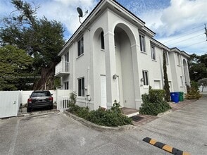 3119 NW 11th St in Miami, FL - Building Photo - Building Photo