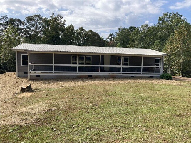 99 Strawberry Ln in Dahlonega, GA - Foto de edificio - Building Photo