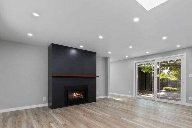 10544 Alton Ave NE in Seattle, WA - Building Photo - Building Photo