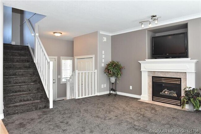 11509-11581 81 Ave in Grande Prairie, AB - Building Photo - Building Photo