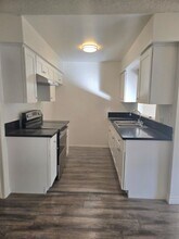 #139 in Burbank, CA - Building Photo - Building Photo