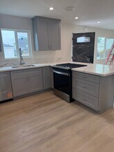 4042 167th St in Lawndale, CA - Building Photo - Building Photo