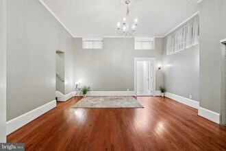 3 W Mt Vernon Pl in Baltimore, MD - Building Photo - Building Photo