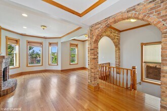 1435 N Washtenaw Ave in Chicago, IL - Foto de edificio - Building Photo