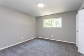 Walnut Creek Apartments in Raleigh, NC - Building Photo - Interior Photo