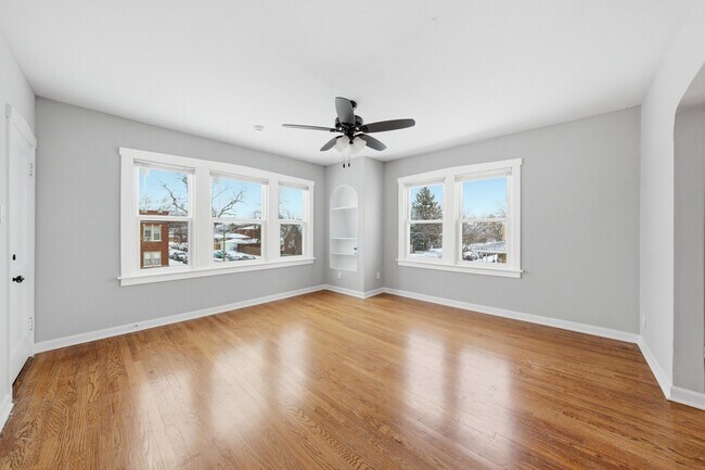 5301 W Winona St in Chicago, IL - Building Photo - Building Photo