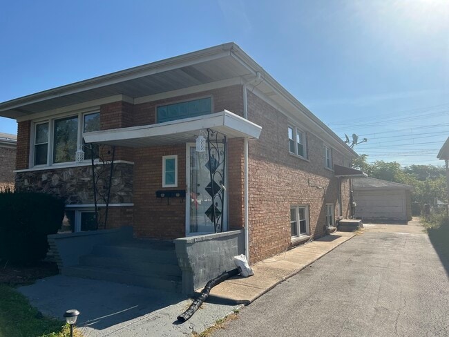 14355 Park Ave in Harvey, IL - Foto de edificio - Building Photo