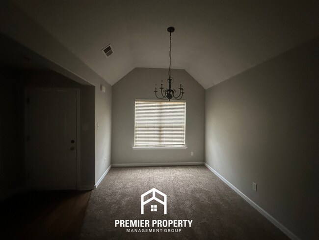 9292 Acadia Pl in Cordova, TN - Foto de edificio - Building Photo