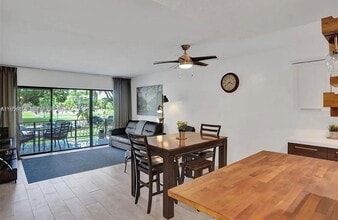 6060 S Falls Cir Dr in Lauderhill, FL - Building Photo - Building Photo