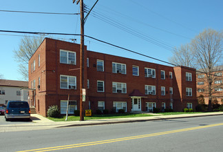 20 E Diamond Ave in Gaithersburg, MD - Building Photo - Building Photo