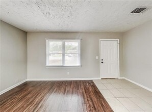 457 Charleston Ln in Lawrenceville, GA - Building Photo - Building Photo
