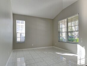 19137 Cherry Rose Cir in Lutz, FL - Building Photo - Building Photo