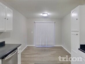 15436 Dusty Trail in Noblesville, IN - Foto de edificio - Building Photo