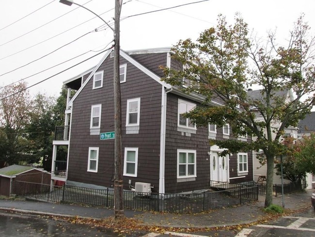 107 Washington St in Gloucester, MA - Foto de edificio - Primary Photo