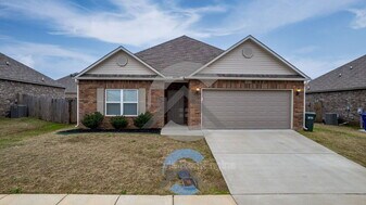 2230 Eldridge Ln in Conway, AR - Building Photo