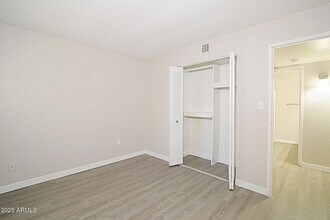 15620 N 25th Ave, Unit 2-2 in Phoenix, AZ - Building Photo - Building Photo