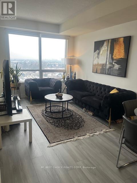 520 Steeles Ave W in Vaughan, ON - Building Photo