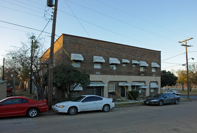 730 Blaylock Dr in Dallas, TX - Building Photo - Building Photo