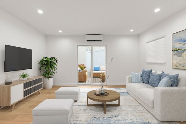 MOVE IN TODAY || Available Fully Furnished in Los Angeles, CA - Building Photo - Building Photo