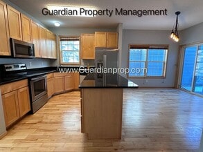 523 2nd St NE in Hopkins, MN - Building Photo - Building Photo