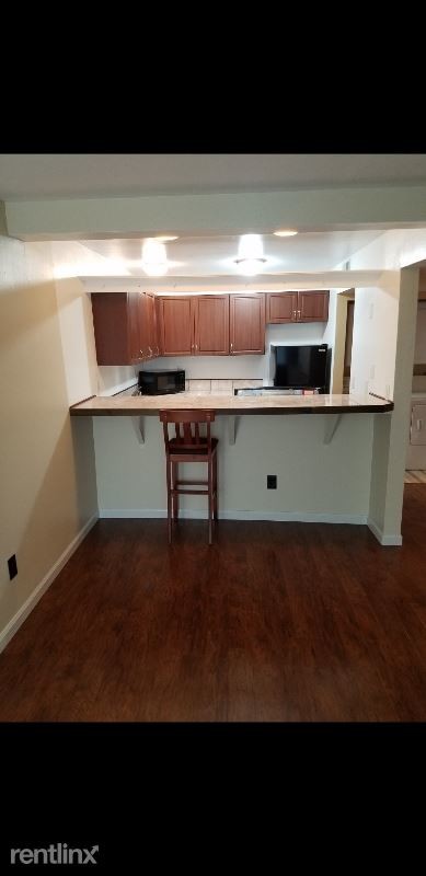 2555 Clear Acre Ln in Reno, NV - Foto de edificio - Building Photo
