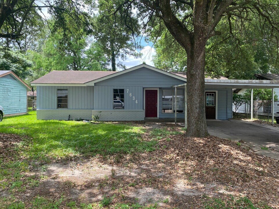 7634 Claiborne St in Houston, TX - Building Photo