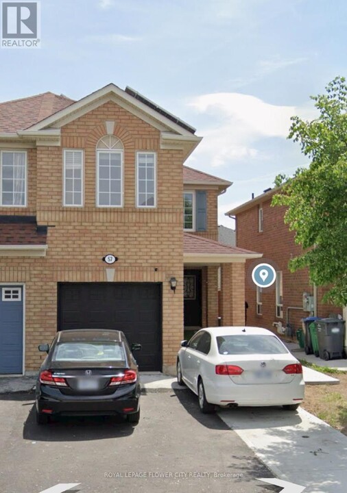 57 Garibaldi Dr in Brampton, ON - Building Photo