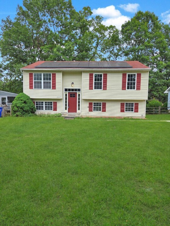 5121 Beaugregory Ct in Waldorf, MD - Building Photo