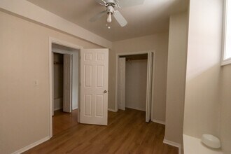 1129 W Addison St, Unit GDN in Chicago, IL - Building Photo - Building Photo