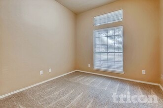 1801 Pecan View Dr in Garland, TX - Building Photo - Building Photo