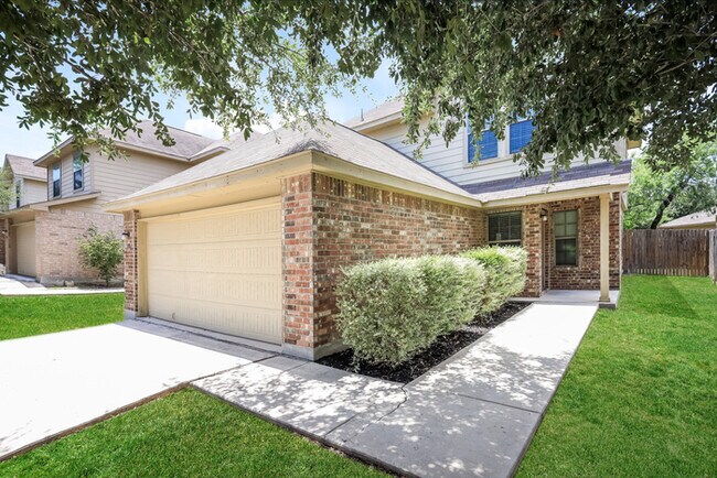 8907 Ashley Wilkes in San Antonio, TX - Foto de edificio - Building Photo