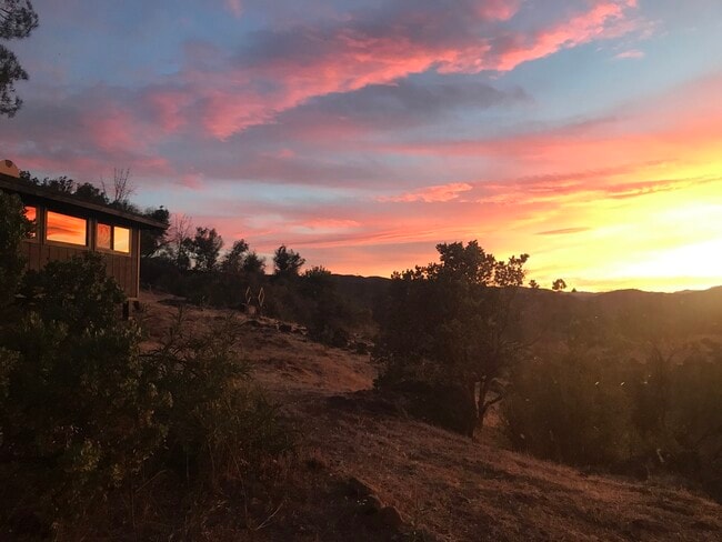 2077 Stagecoach Canyon Rd in Pope Valley, CA - Building Photo - Building Photo