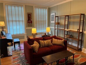 136 E State St in Ithaca, NY - Building Photo - Building Photo