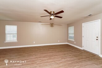 3215 6th Ave N in Pell City, AL - Foto de edificio - Building Photo