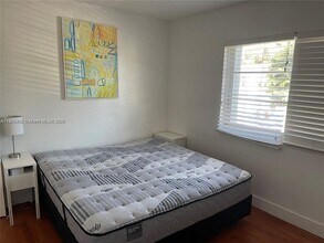 4010 Meridian Ave in Miami Beach, FL - Building Photo - Building Photo