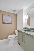 3750 Galt Ocean Dr, Unit 1103 in Fort Lauderdale, FL - Foto de edificio - Building Photo