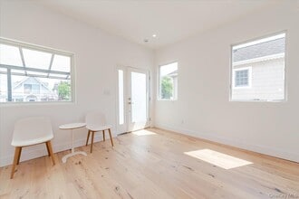 2105 Bay Blvd in Atlantic Beach, NY - Building Photo - Building Photo