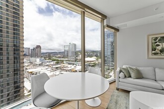 1001 Queen St in Honolulu, HI - Foto de edificio - Building Photo
