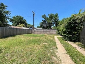 714 N Beacon St in Dallas, TX - Building Photo - Building Photo