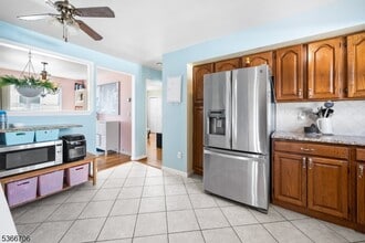 117 Burns Ave in Lodi, NJ - Building Photo - Building Photo